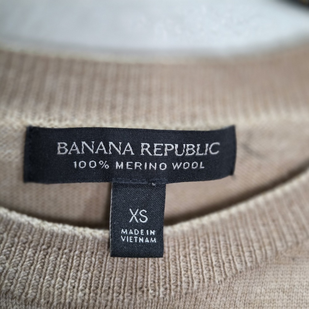 Banana Republic 100% Merino Wool Sweater XS Tan Lightweight Crew Neck - Picture 2 of 5
